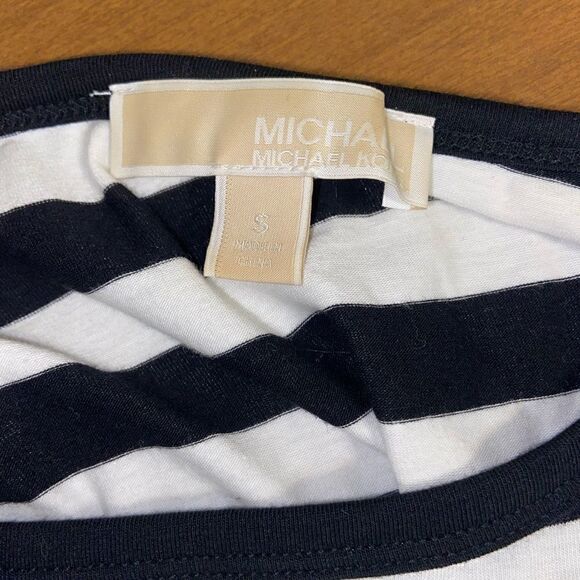 Micheal kors tee shirt dress - Picture 3 of 6